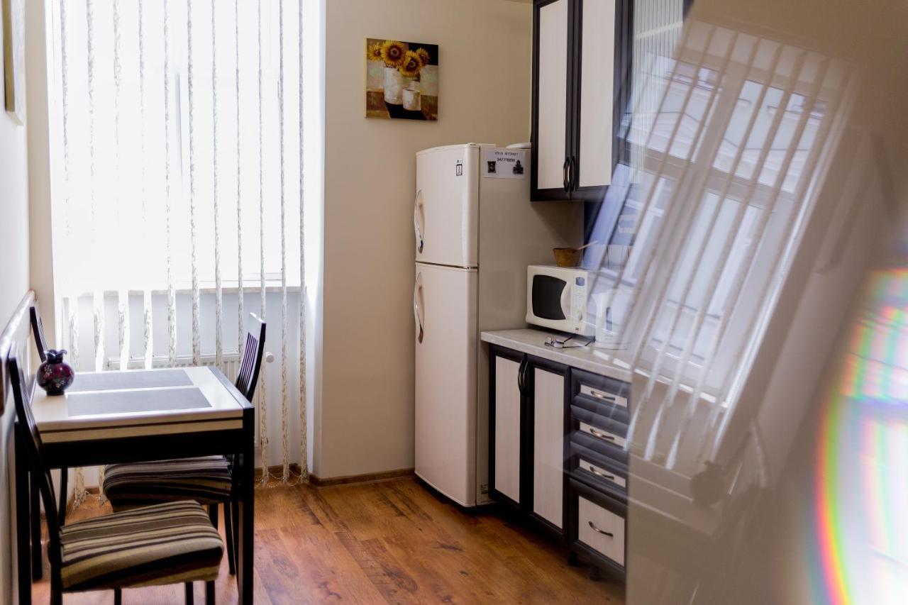 Apartment On Valova Street Lviv Exteriör bild